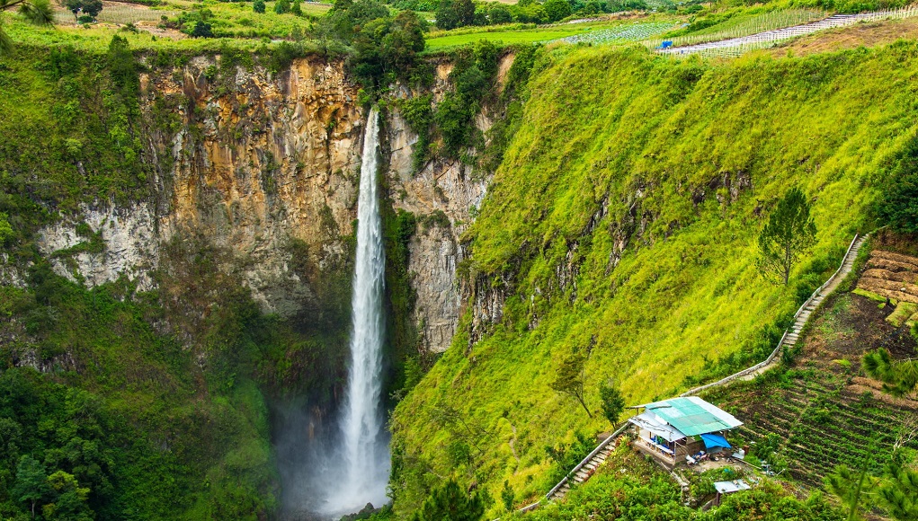 Air Terjun Sipiso piso